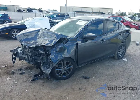 2019 Toyota Yaris Le z USA, uszkodzony, nr VIN 3MYDLBYV4KY502332